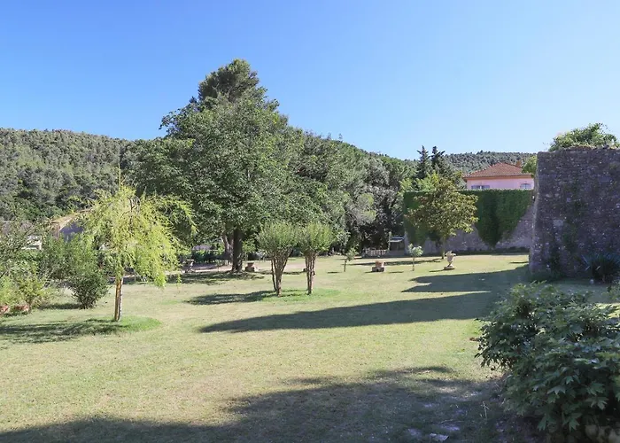 Chateau D'agel بيت للعطل *