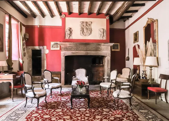 Chateau D'agel بيت للعطل *