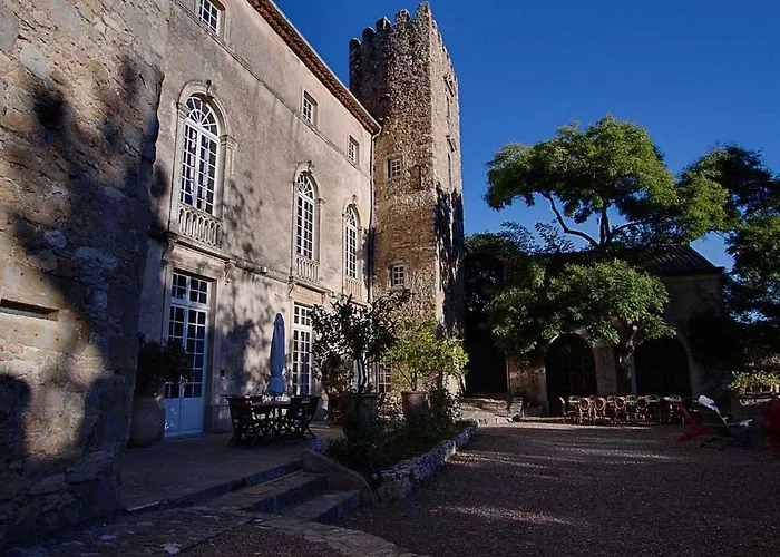بيت للعطل Chateau D'agel Agel